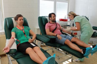 Zaměstnanci skupiny AGEL pomohli rozšířit řady dárců krve