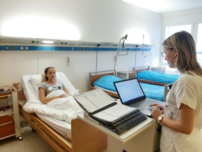 Nová elektronická zdravotní dokumentace v nemocnicích Středomoravské nemocniční usnadňuje práci lékařům i sestrám 