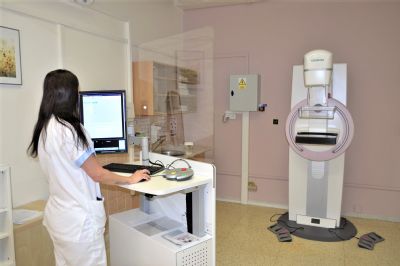Ženy odkládaly prevenci, Nemocnice AGEL Prostějov registruje vyšší záchyt karcinomů. Specialisté zvou na mamografické vyšetření, které provádí na novém přístroji za 11 milionů korun