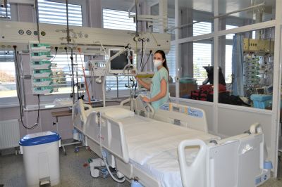 Na pacienty v ohrožení života čekají v Nemocnici AGEL Prostějov nová pohodlná lůžka