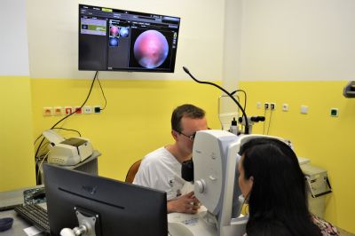 Díky nové kameře lékaři očního oddělení Nemocnice AGEL Prostějov odhalují i skryté vady sítnice