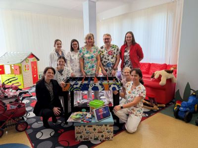 Místo léků radost ze hry: Dobročinná sbírka přinesla malým pacientům hračky i moderní vybavení