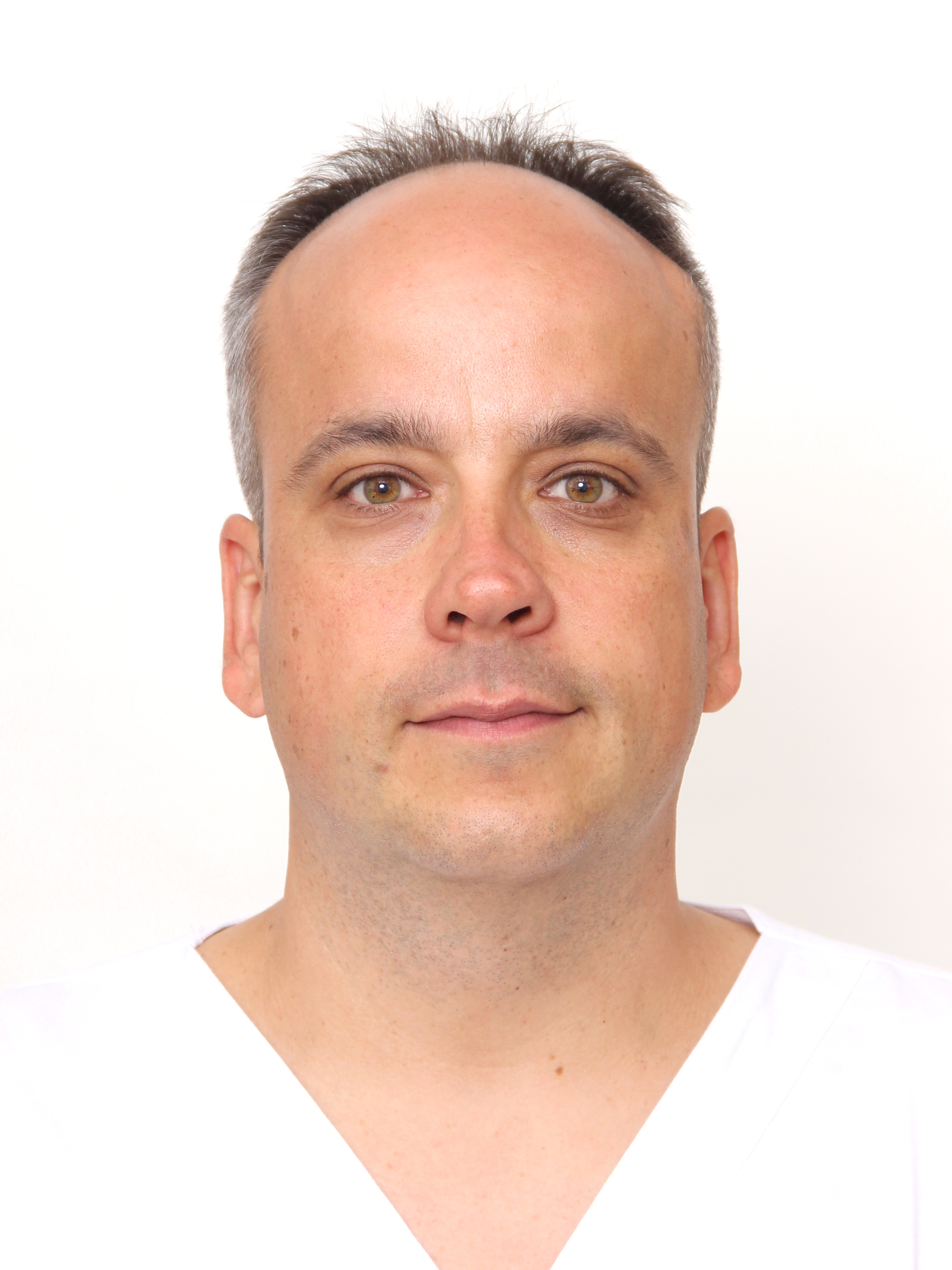 MUDr. Daniel Šperka